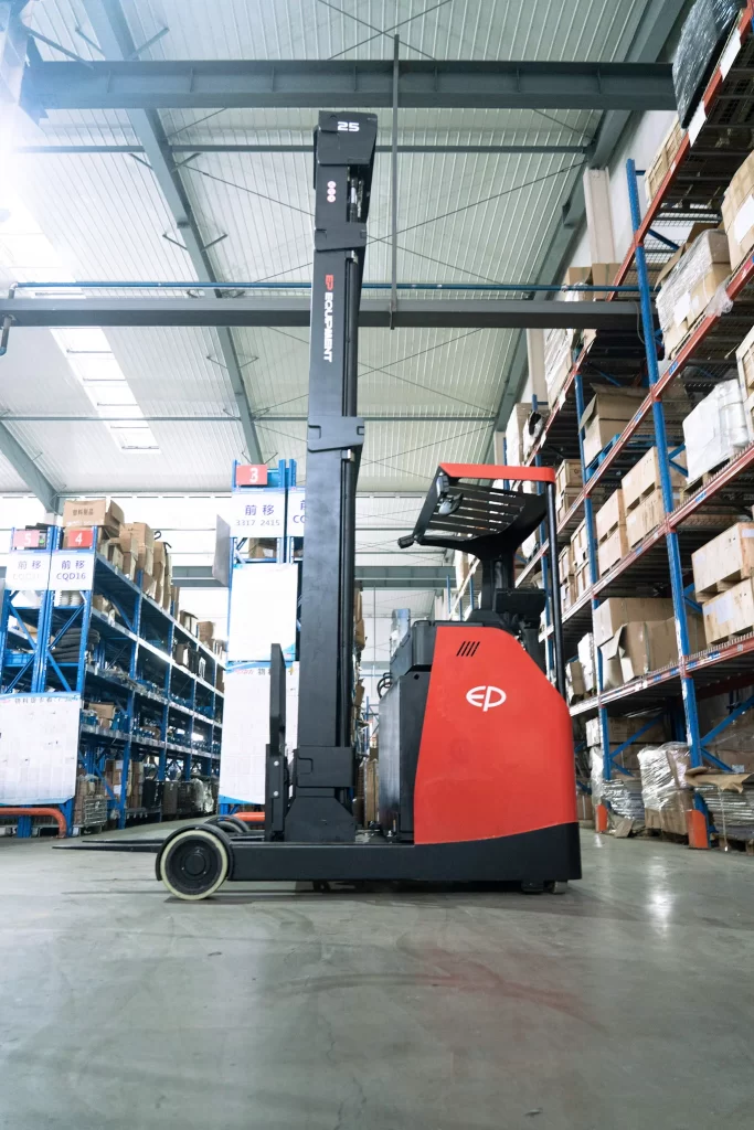 The CQD25RVF is a 2.5 tonne reach truck built for demanding warehousing.